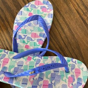 Vineyard Vines flip flops